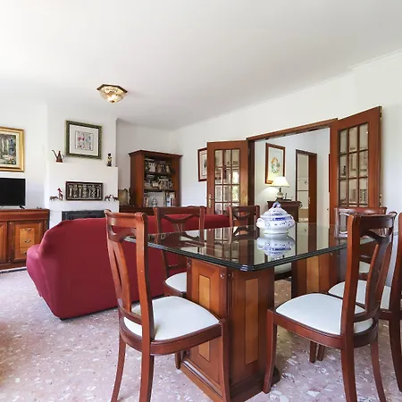 Charming - Sonias * ליסבון